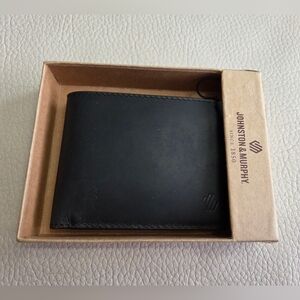 NWB - Johnston & Murphy Men's Rhodes Billfold Wallet